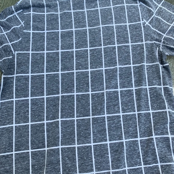 LuLaRoe Perfect T - Picture 2 of 3